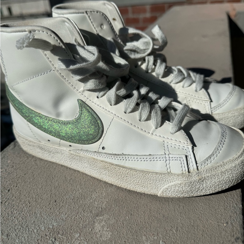 Nike White High-Top glitter Sneakers- limited Edition Japan only 💫
